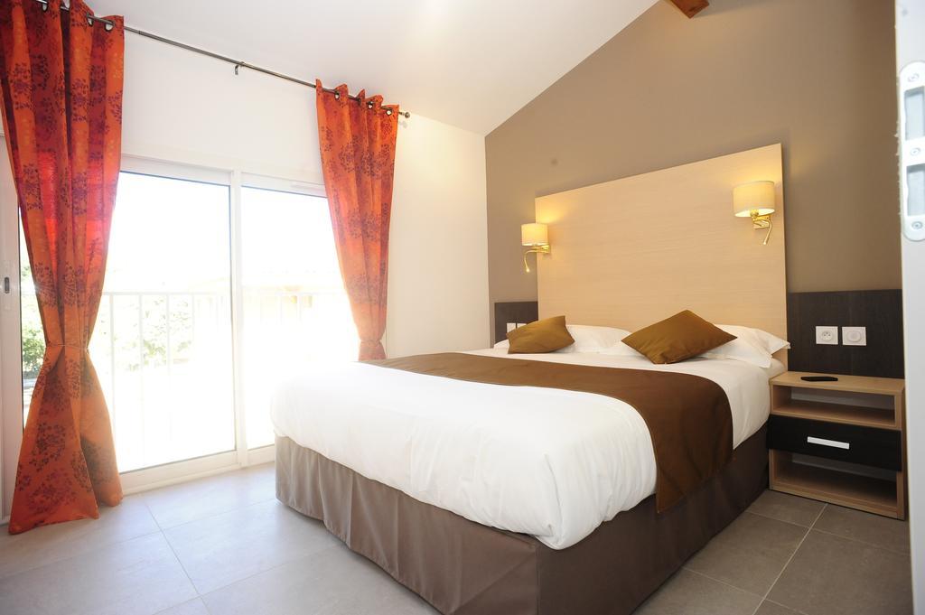 Hotel The Originals City, Les Bastides Du Gapeau 3*