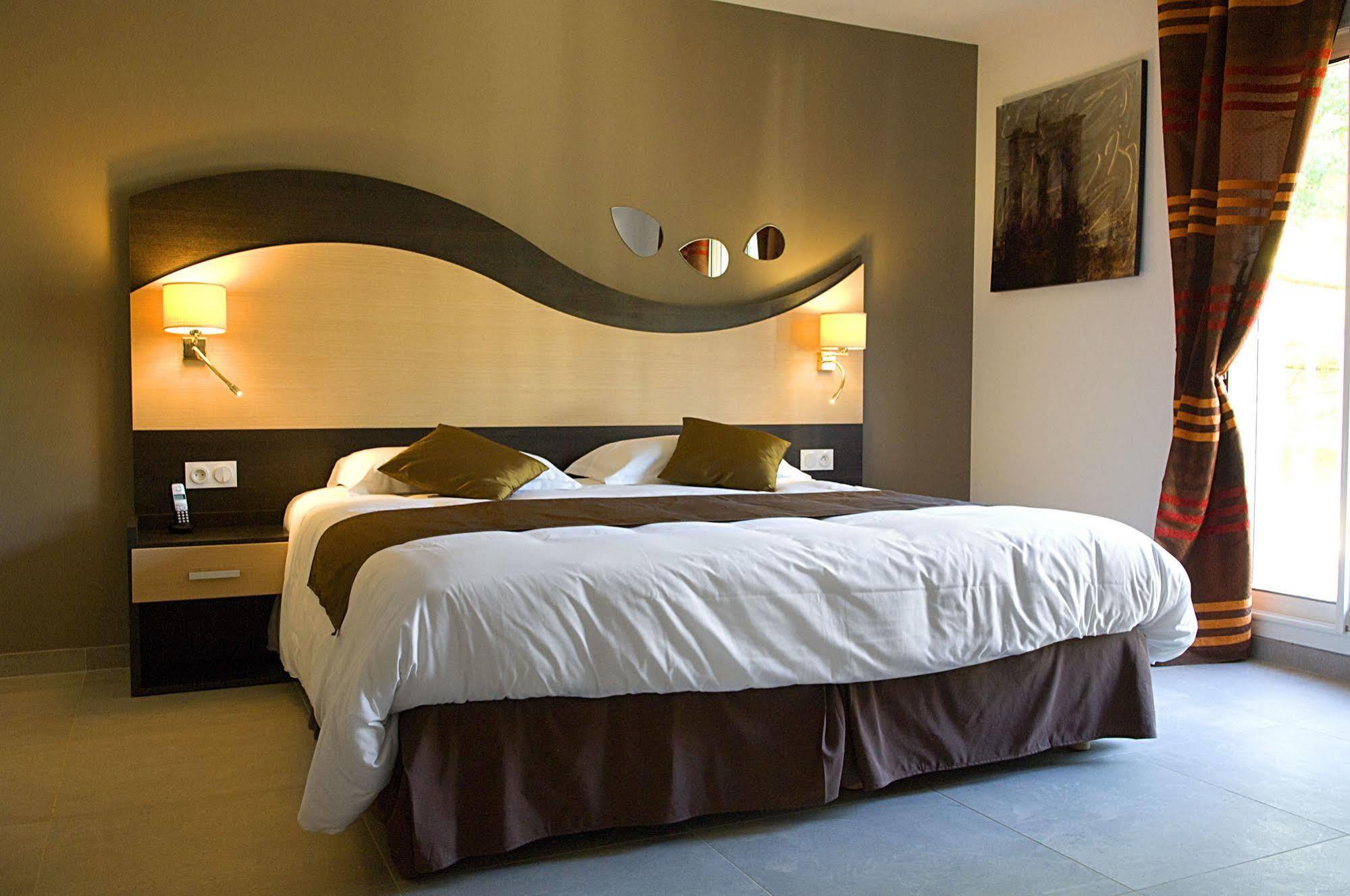 Hotel The Originals City, Les Bastides Du Gapeau